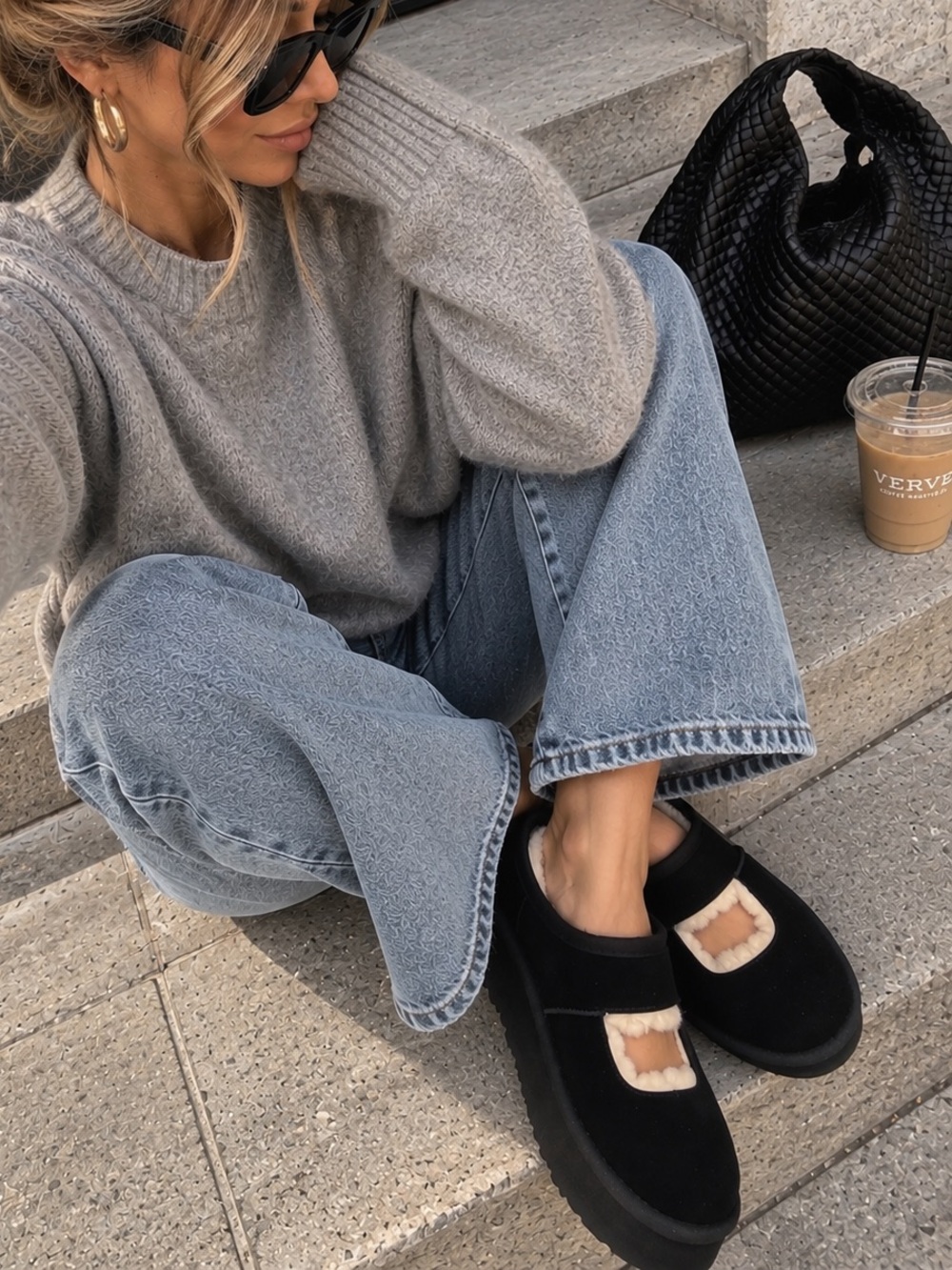 New UGG Bea Mary Jane Platform - Black size 8